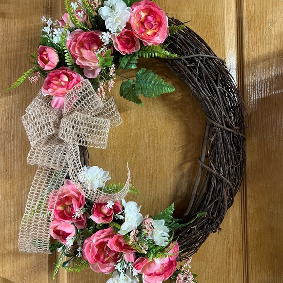 Spring collection grapevine wreath - Picture 4 of 7